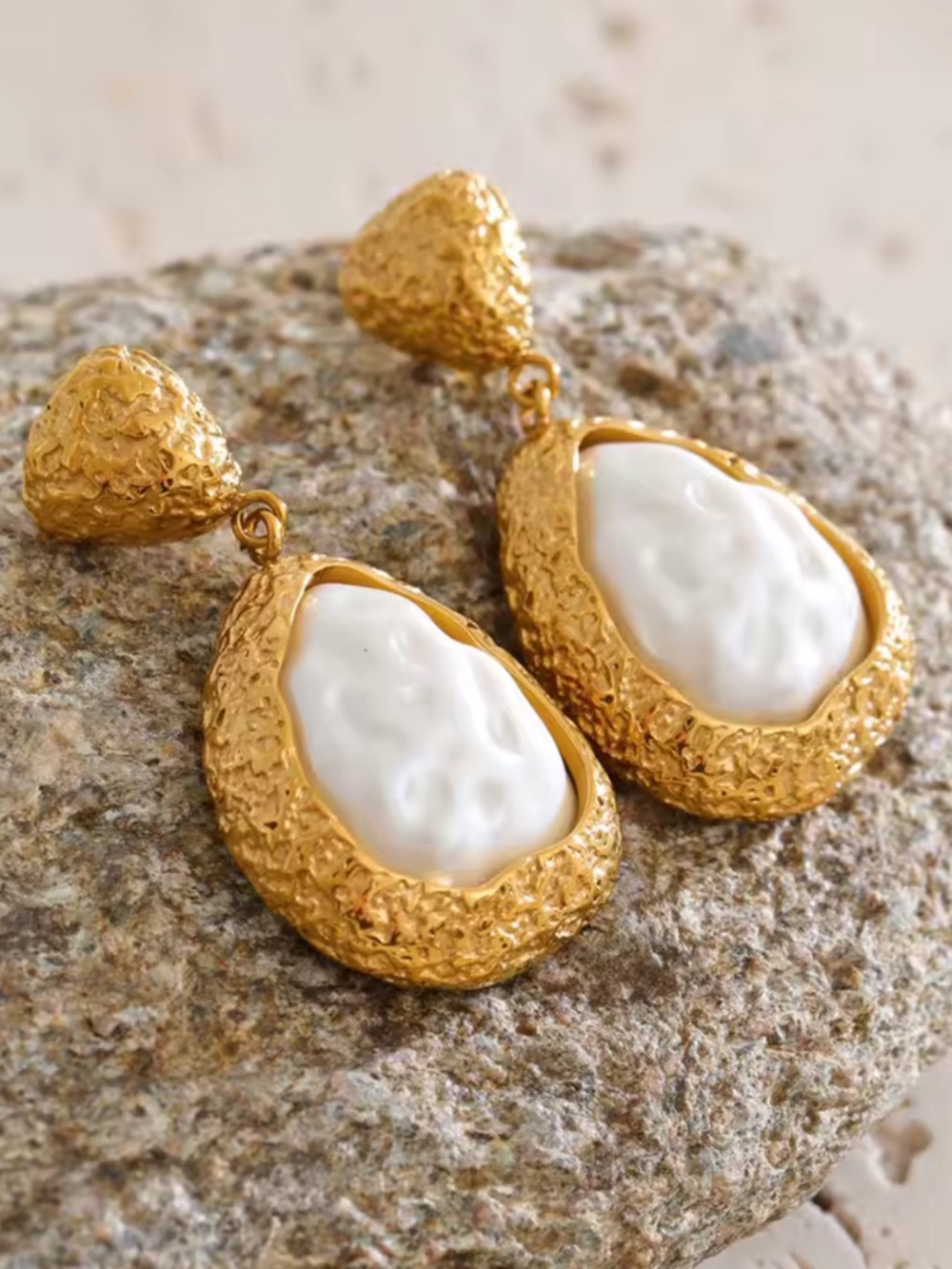 Pearl Golden Muse Earrings